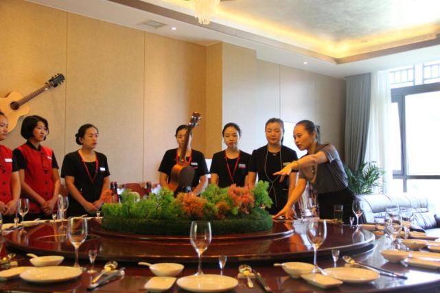 重慶際信酒店管理公司 拓展國際視野，鑄就卓越服務(wù)——對外交流培訓(xùn)工作紀(jì)實(shí)